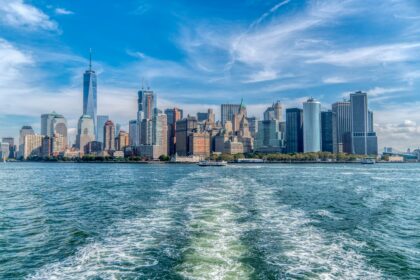 Budget travel tips for expensive cities USA — New York City skyline view from the Hudson River