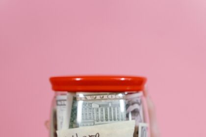 budget travel tips for expensive cities in the USA